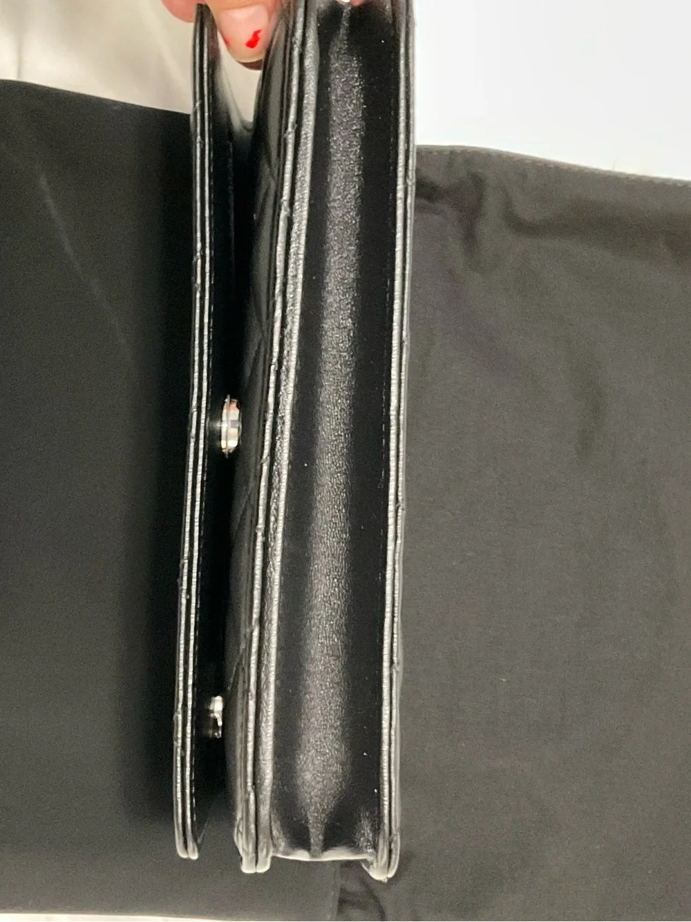 CHANEL wallet chain